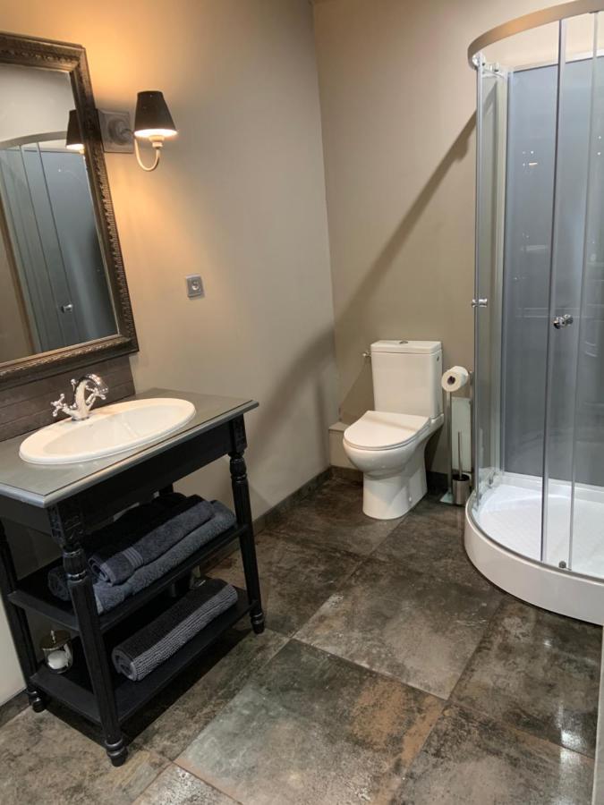 Le Petit Manoir Bed & Breakfast Brux Екстериор снимка