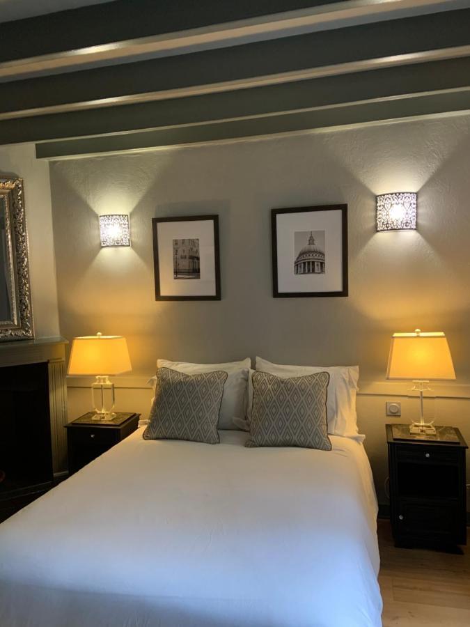 Le Petit Manoir Bed & Breakfast Brux Екстериор снимка