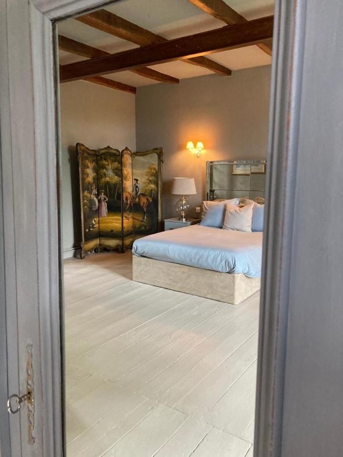 Le Petit Manoir Bed & Breakfast Brux Екстериор снимка