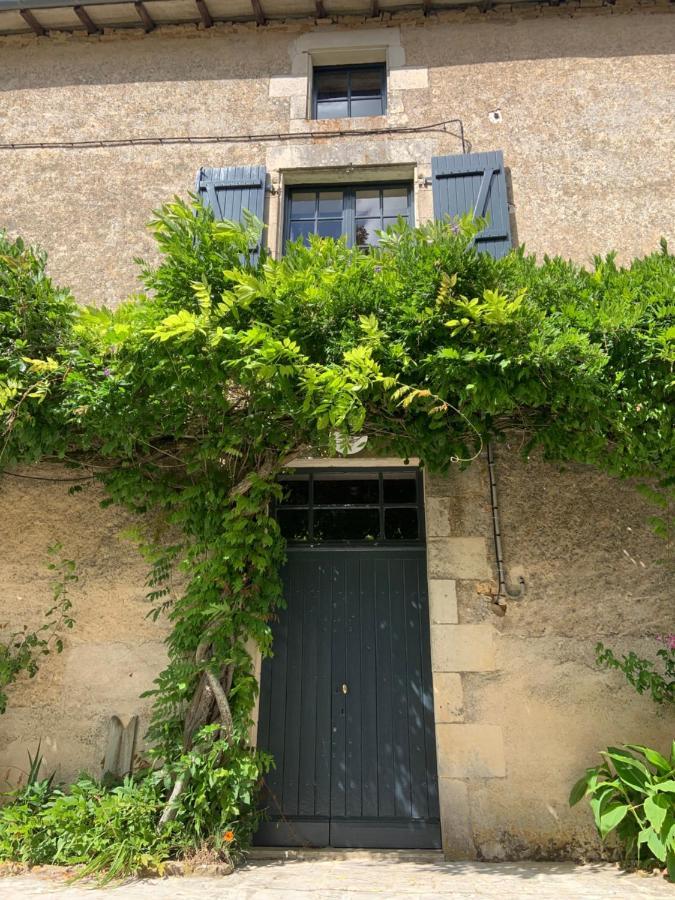 Le Petit Manoir Bed & Breakfast Brux Екстериор снимка