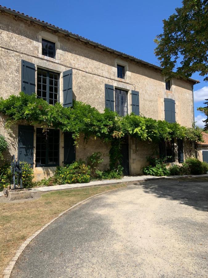 Le Petit Manoir Bed & Breakfast Brux Екстериор снимка