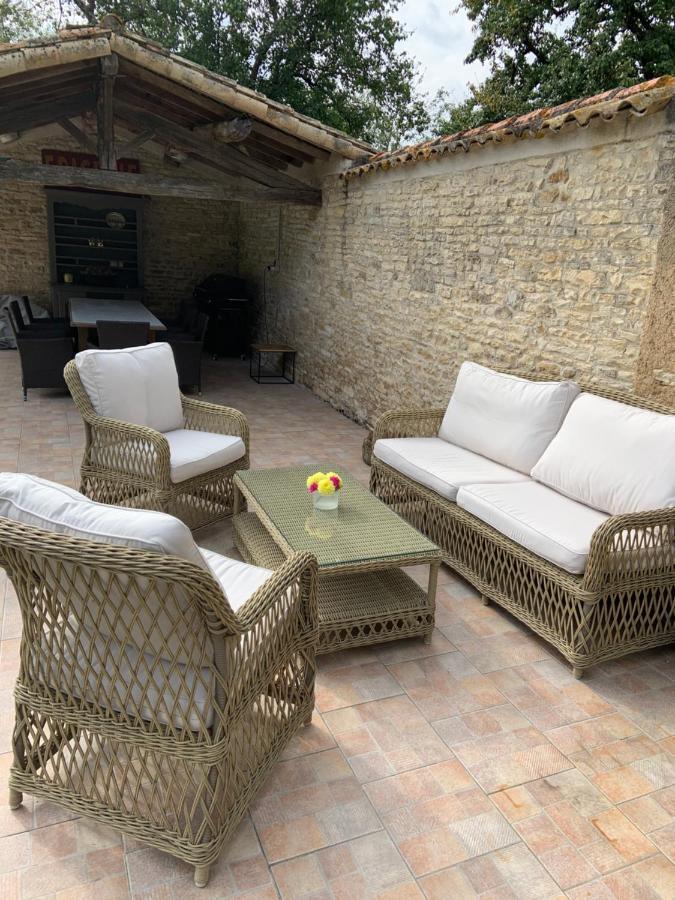 Le Petit Manoir Bed & Breakfast Brux Екстериор снимка